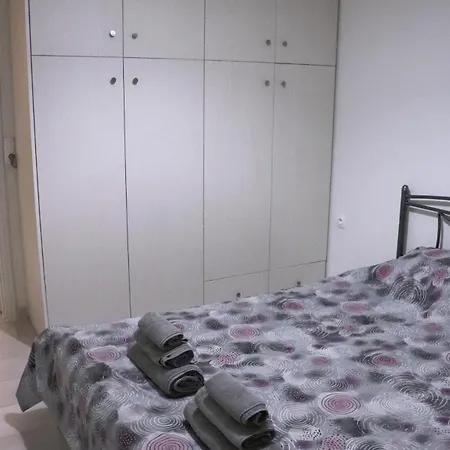 Cozy Mirror Apartment-3
