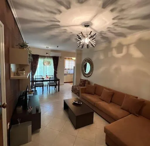 Comfortable Apartment At Skouze Hill